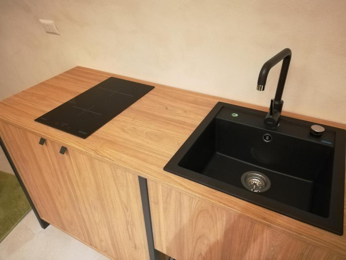 Locus Pendinelli Trani Bed & Breakfast Ngoại thất bức ảnh
