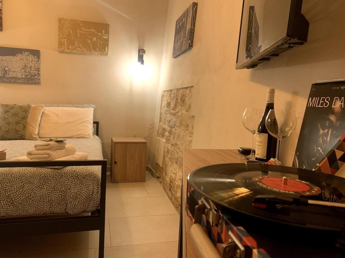 Locus Pendinelli Trani Bed & Breakfast Ngoại thất bức ảnh